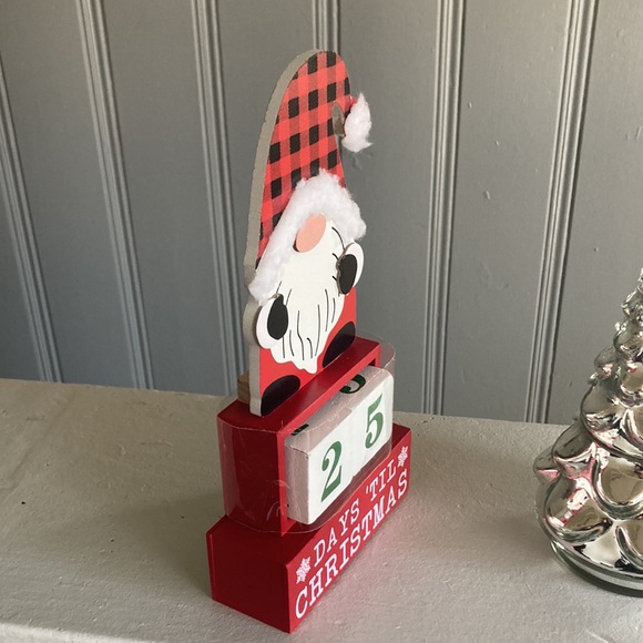 NWT Wooden Santa Gnome Days To Christmas Wooden Block Counter Decoration Set - Picture 2 of 11